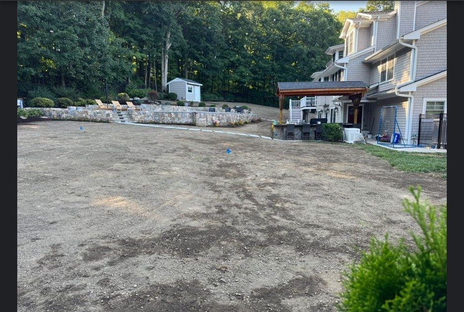 Backyard and Pool Lawn in Islip: before (3 of 16)